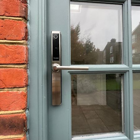 Forge Cottage - Pretty 1 Bedroom Cottage With Free Off Street Parking 伦敦 外观 照片