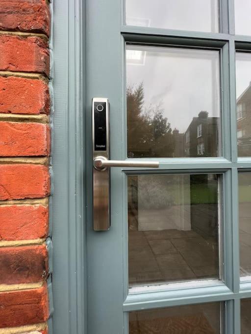 Forge Cottage - Pretty 1 Bedroom Cottage With Free Off Street Parking 伦敦 外观 照片